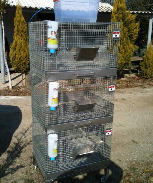 3 katlı galvaniz tavşan kafesi, suluk düzeneğiyle birlikte